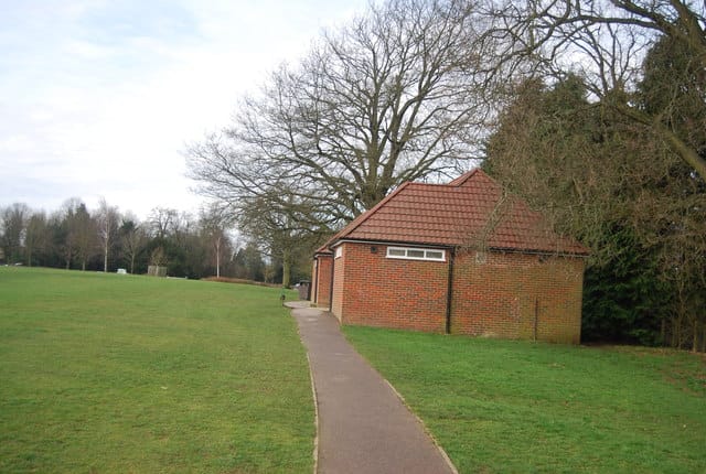 Farnham Park Golf Club and Cafe photo 6
