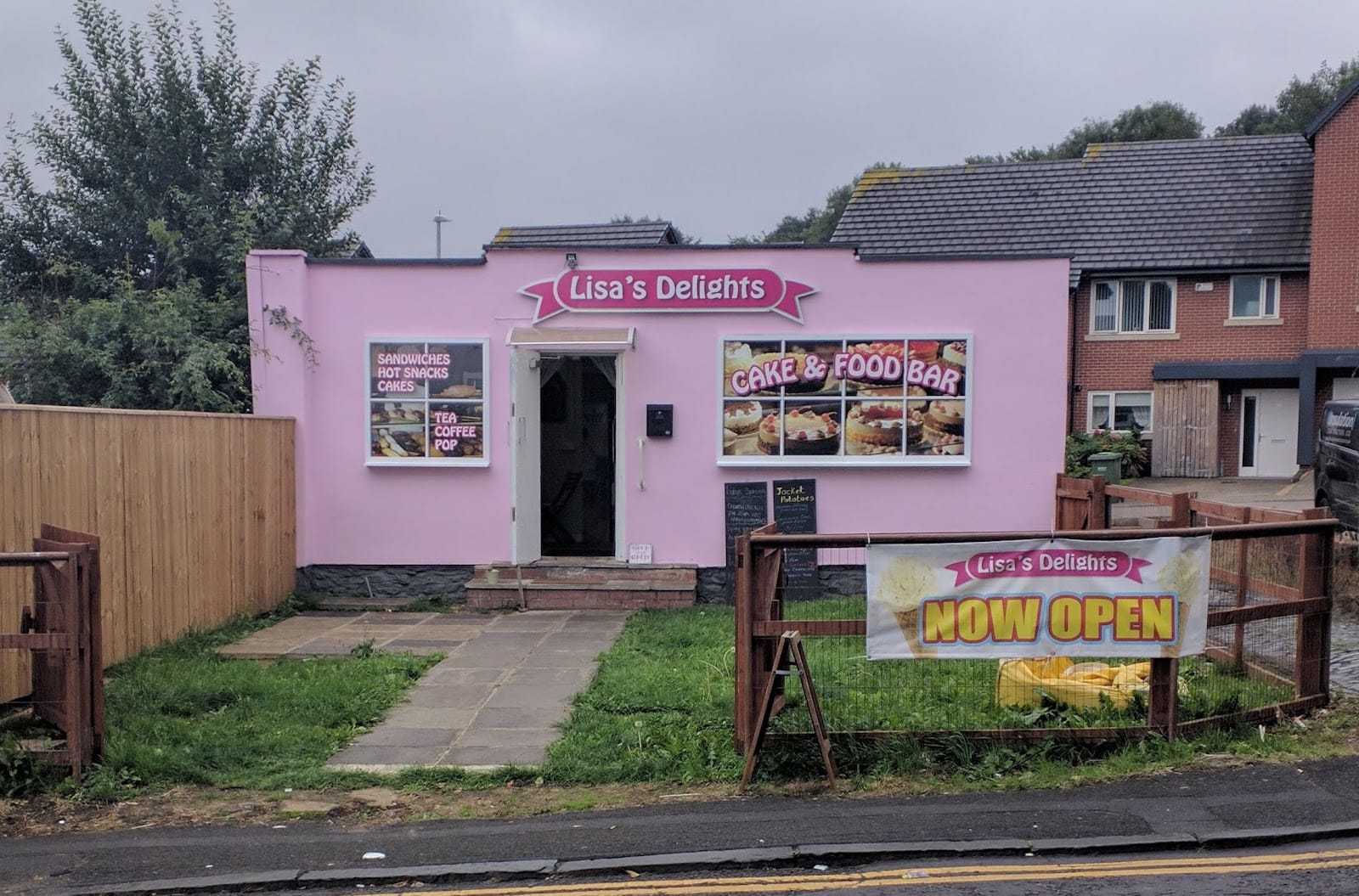 Lisa's Delights Cake & Food Bar