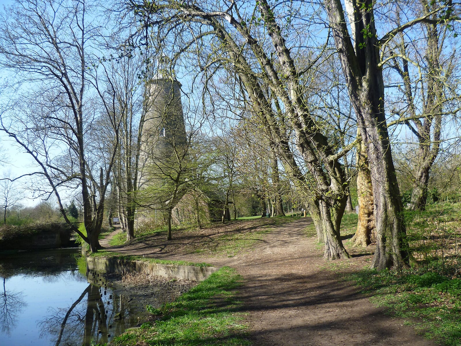 River Crane Brick (Shot) Tower & Cafe photo 9