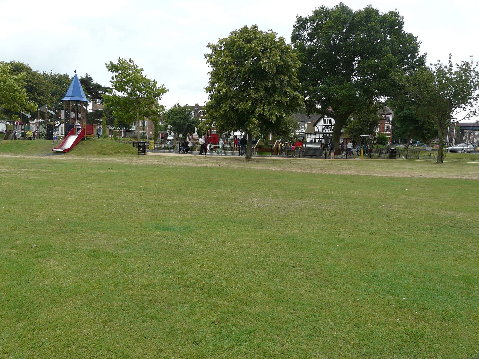 HatHats Radnor Park photo 3