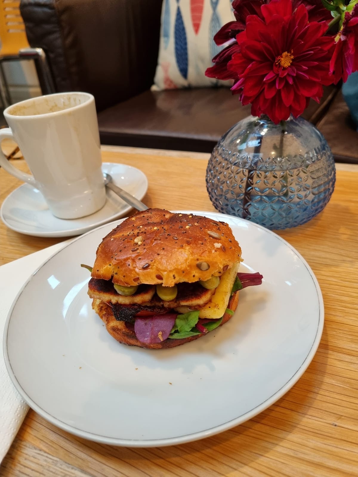 Book & Cup Cafe
