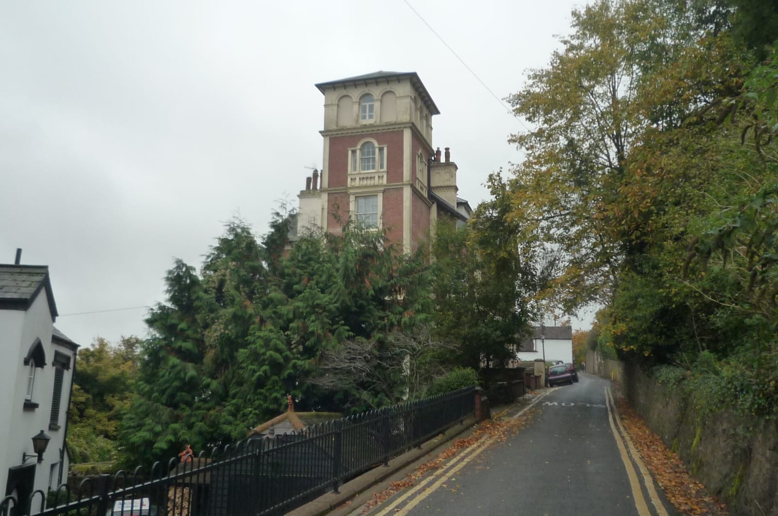 The Red Lounge - Great Malvern photo 4