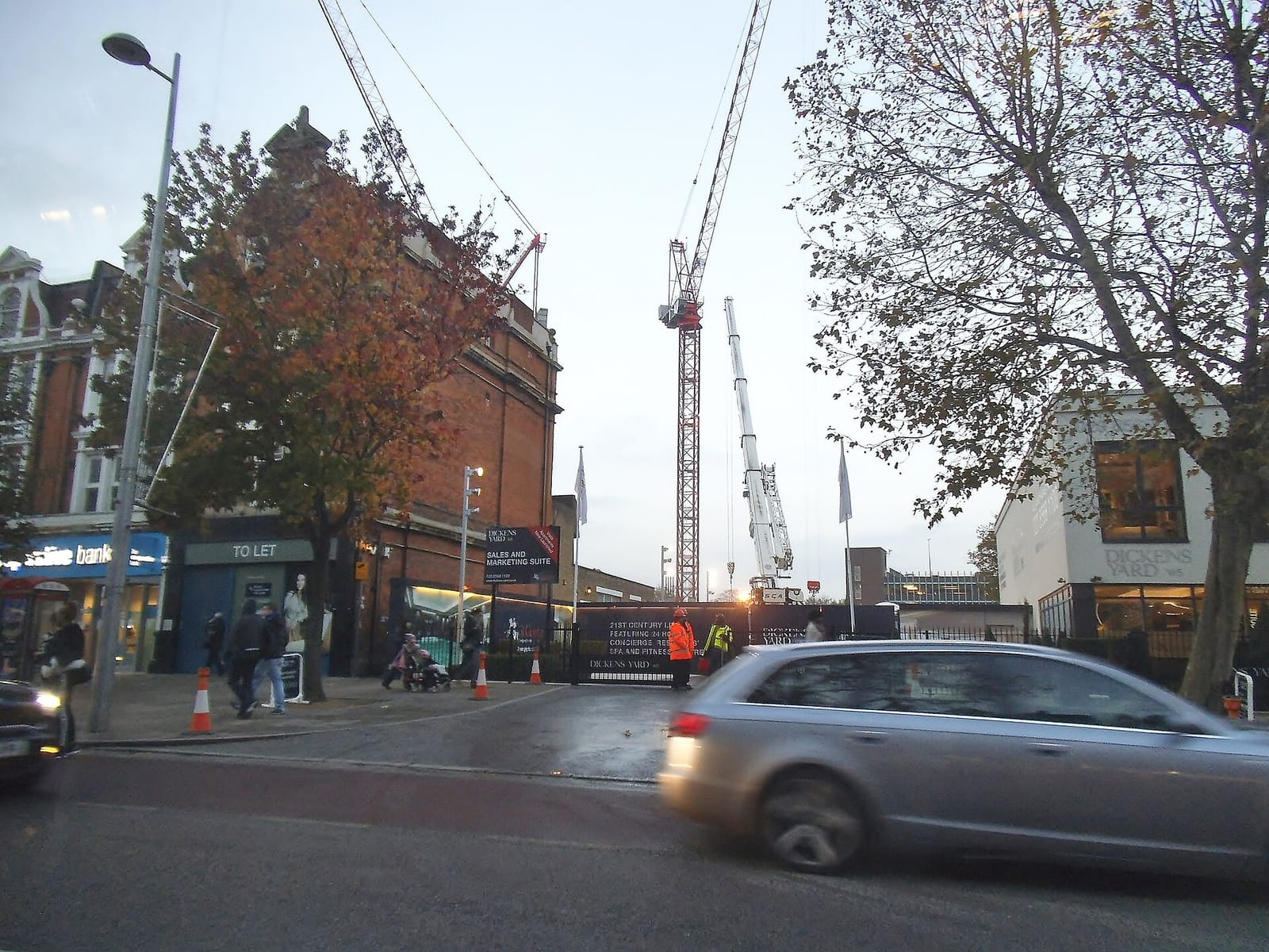 EALING BROADWAY INTERNET CAFE photo 4