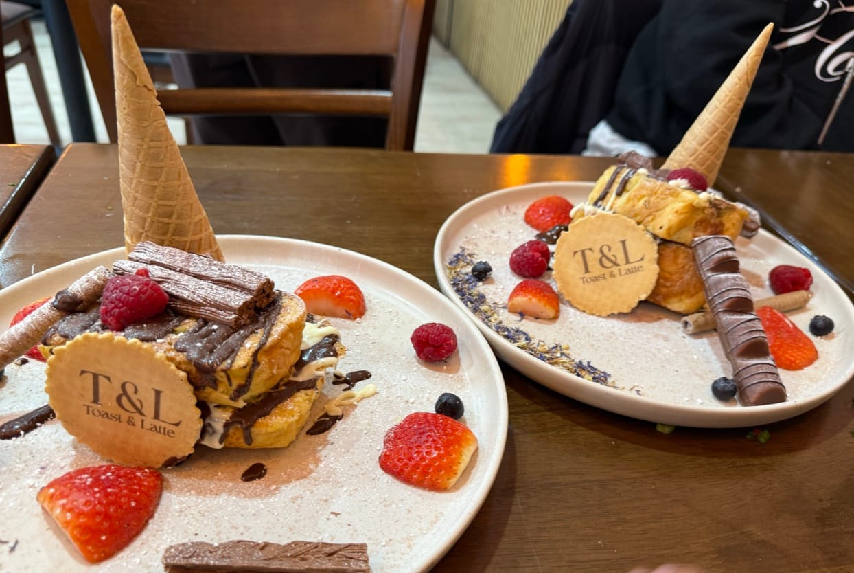 Toast & Latte