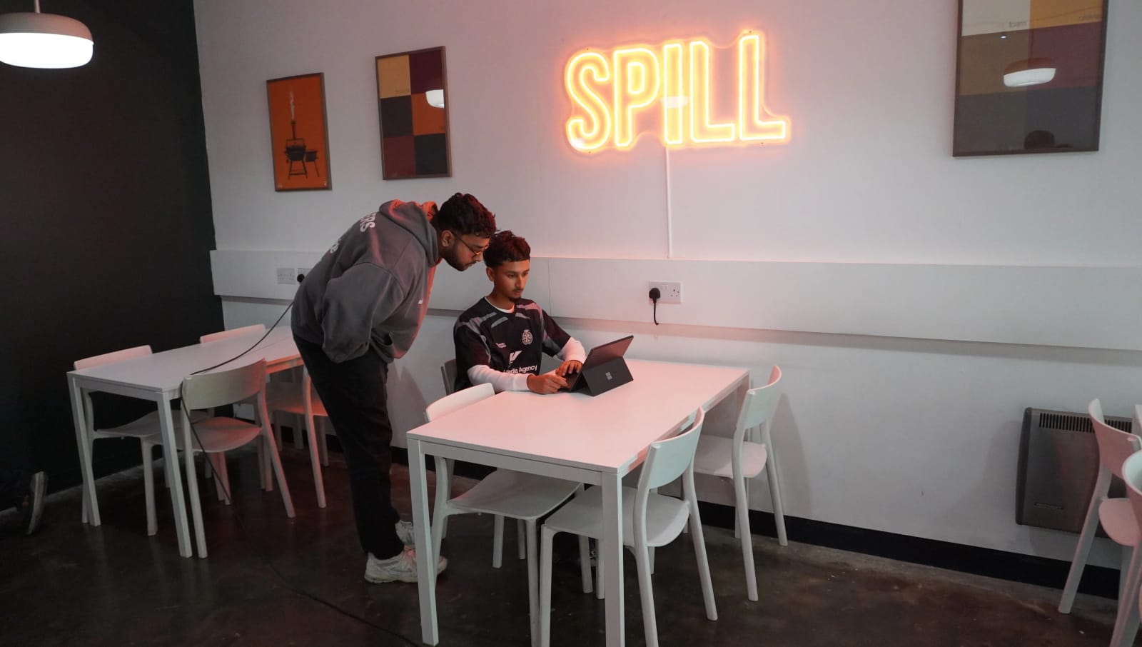 Spill photo 4