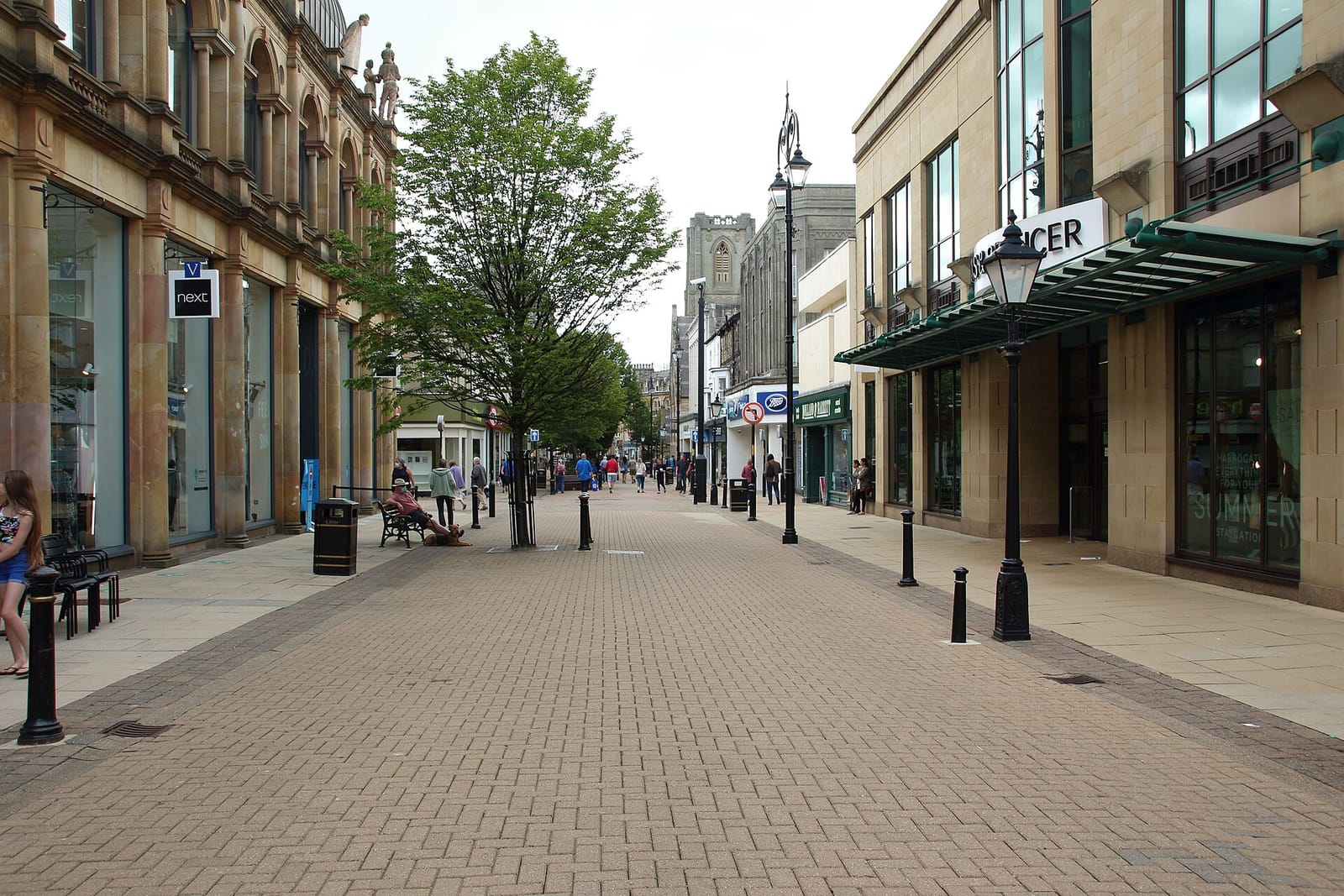 Marks & Spencer photo 2