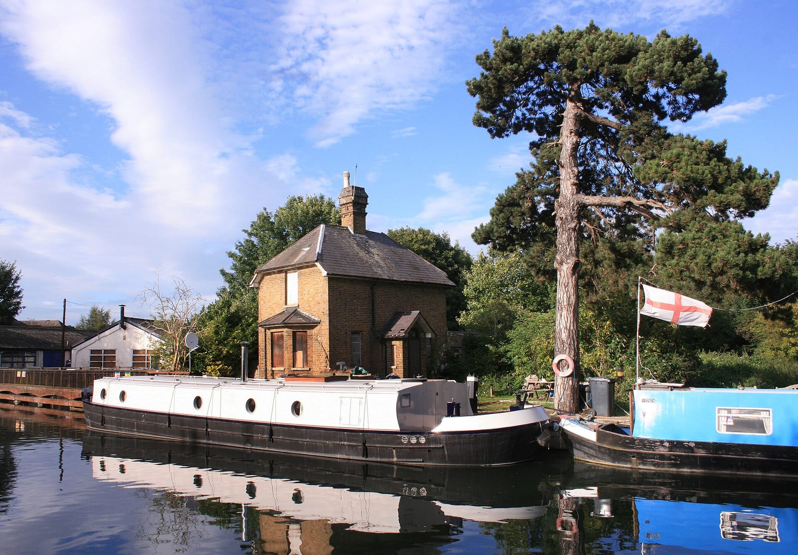 Tea on the lea photo 2