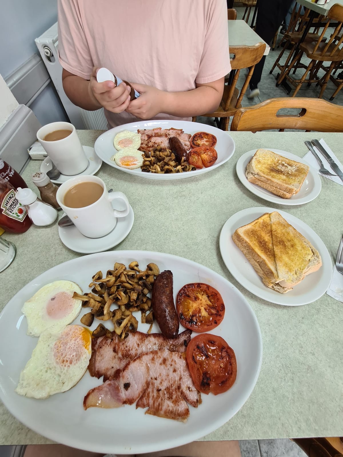 Nosherey Cafe Restaurant