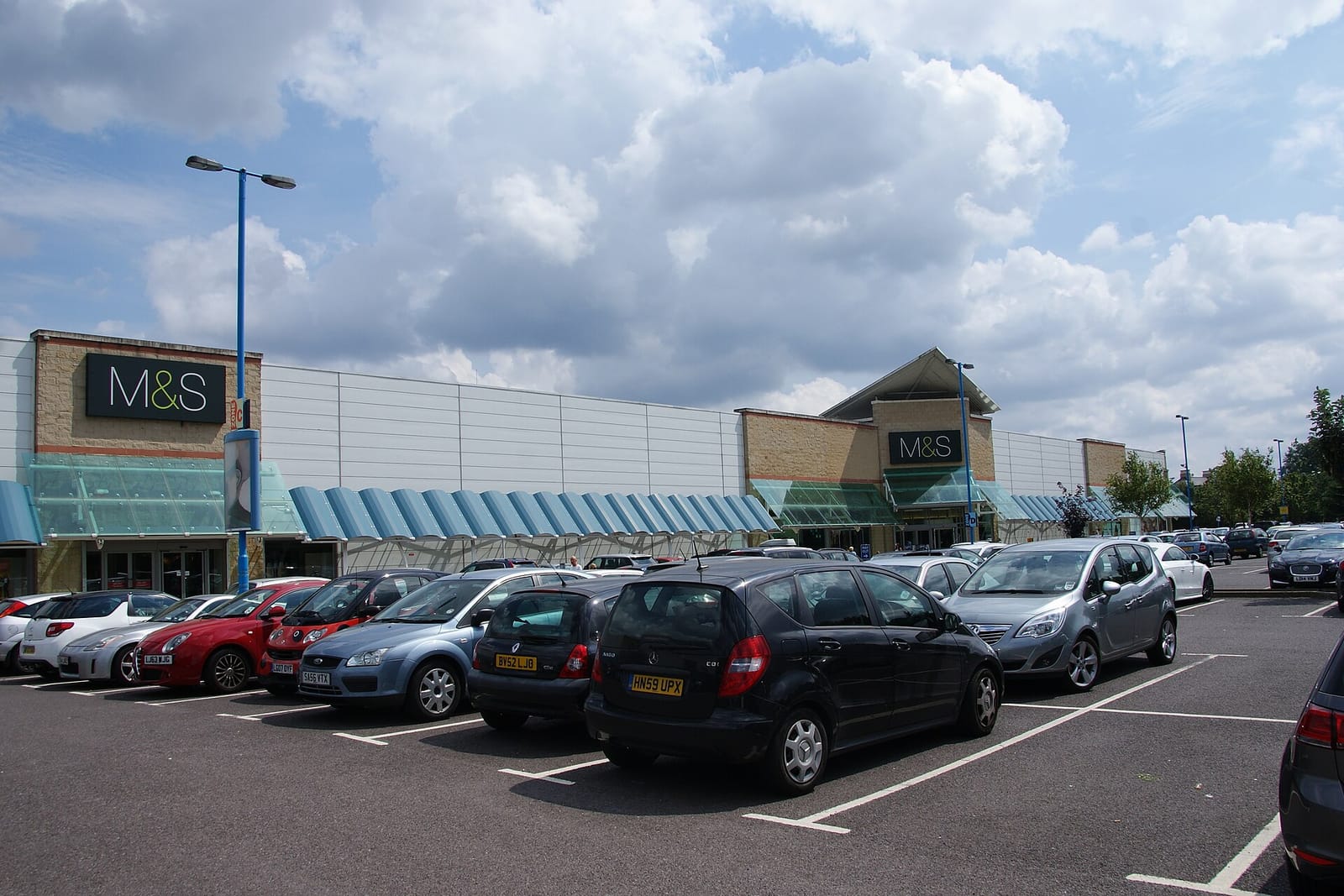 M&S Café