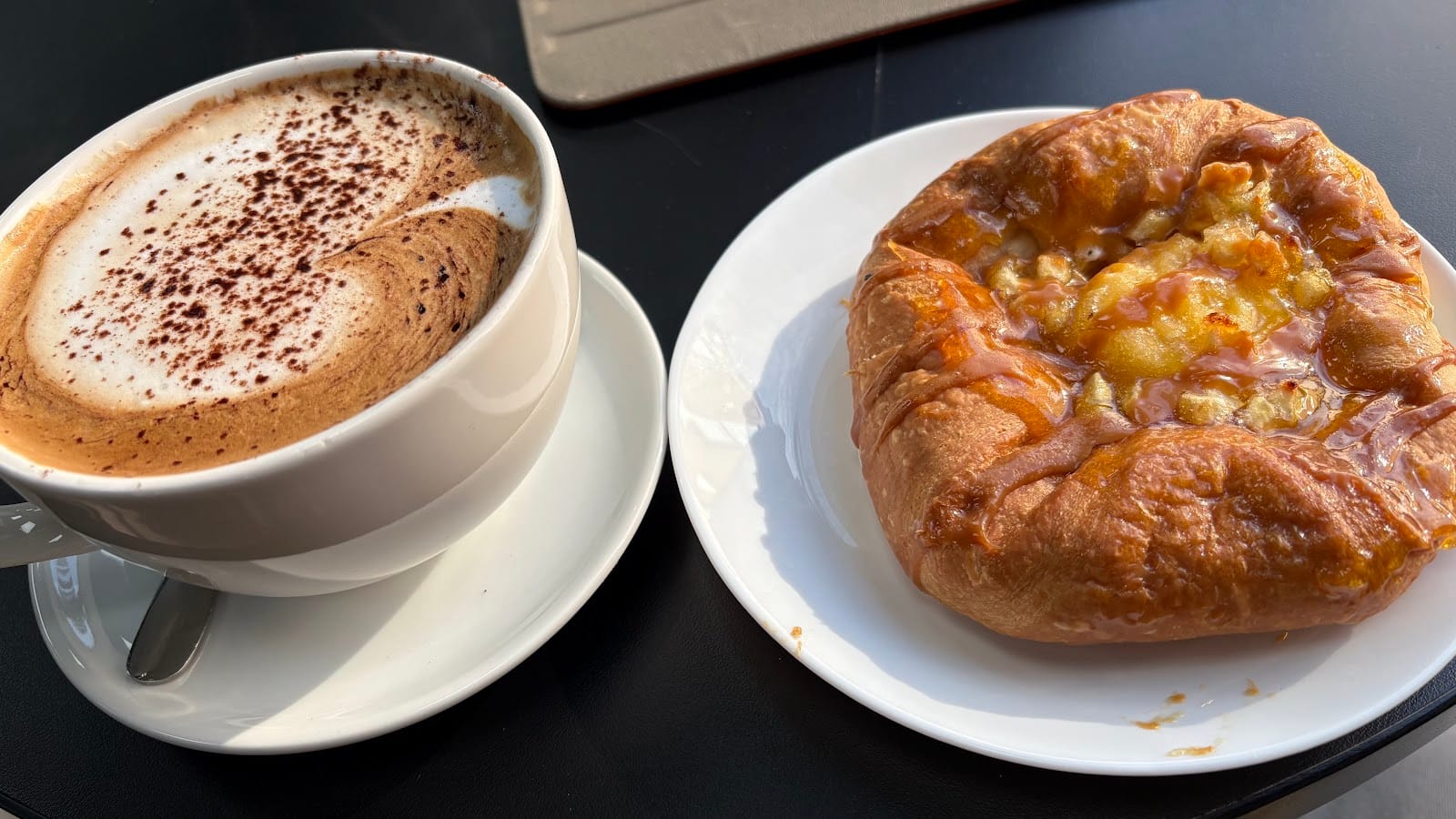 Courtyard Artisan Bakery & Coffee Shop
