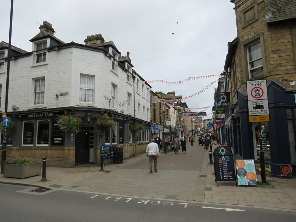 Tofos Lancaster photo 5