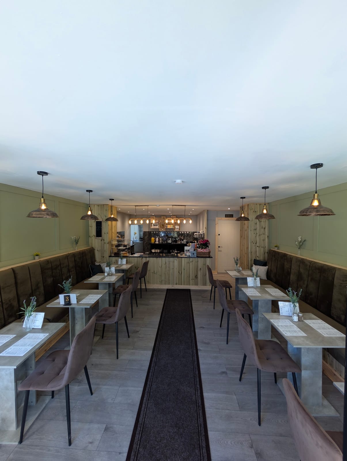 Nellie's Cafe & Bistro