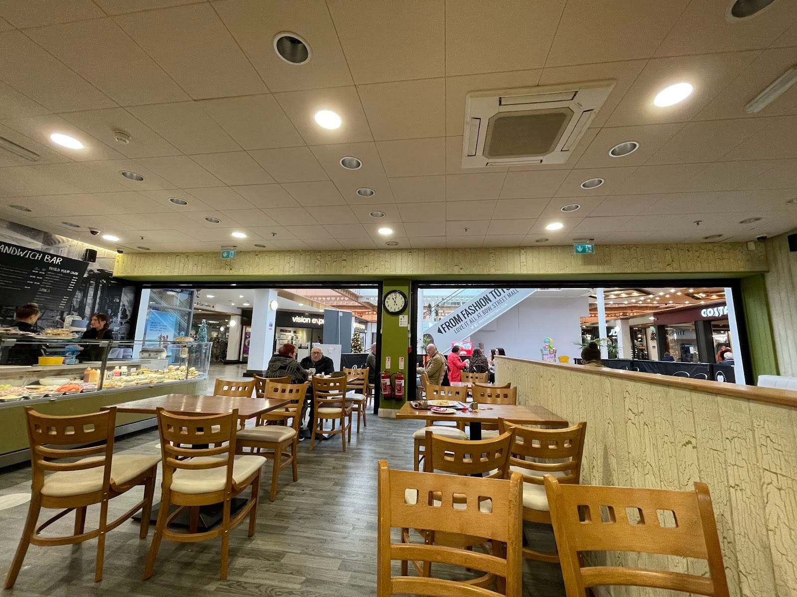 T2 Coffee Shop