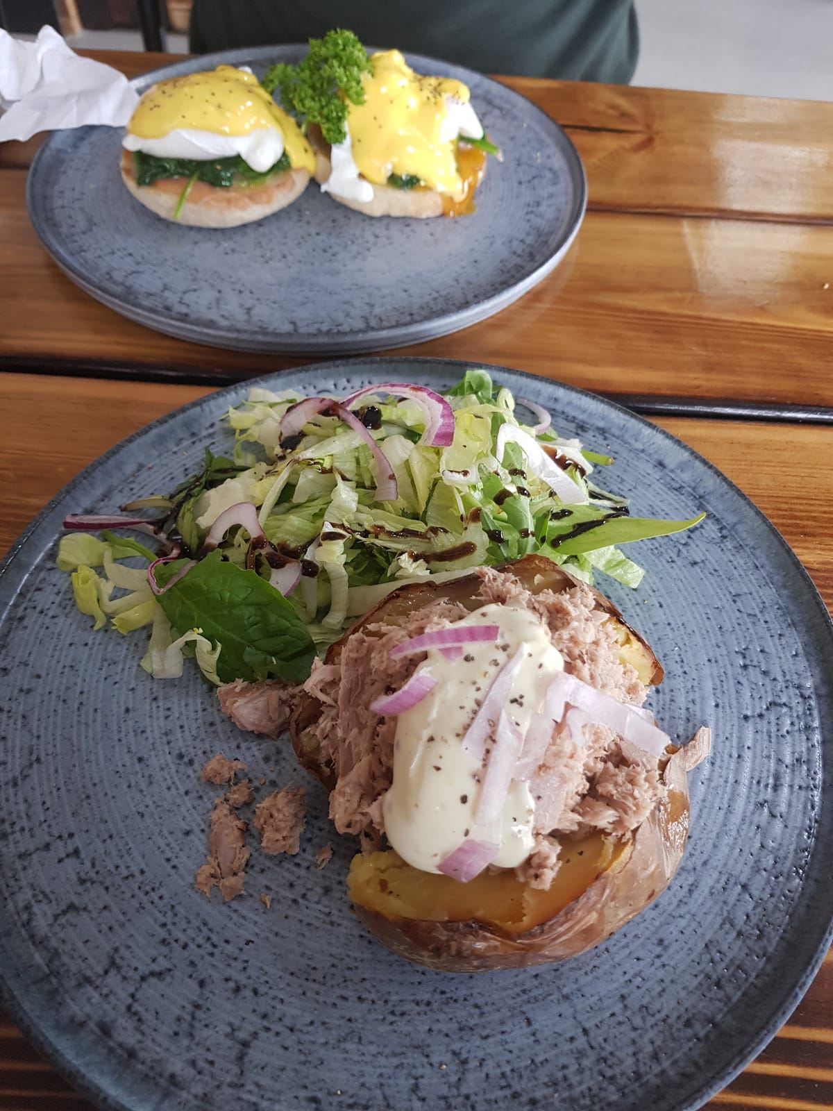 T1 Cafe & Lounge
