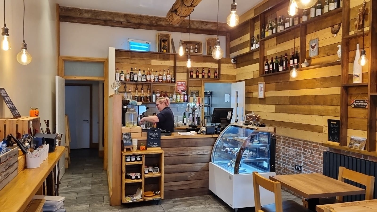 Dovecote Barn - Café, Bistro & Bar