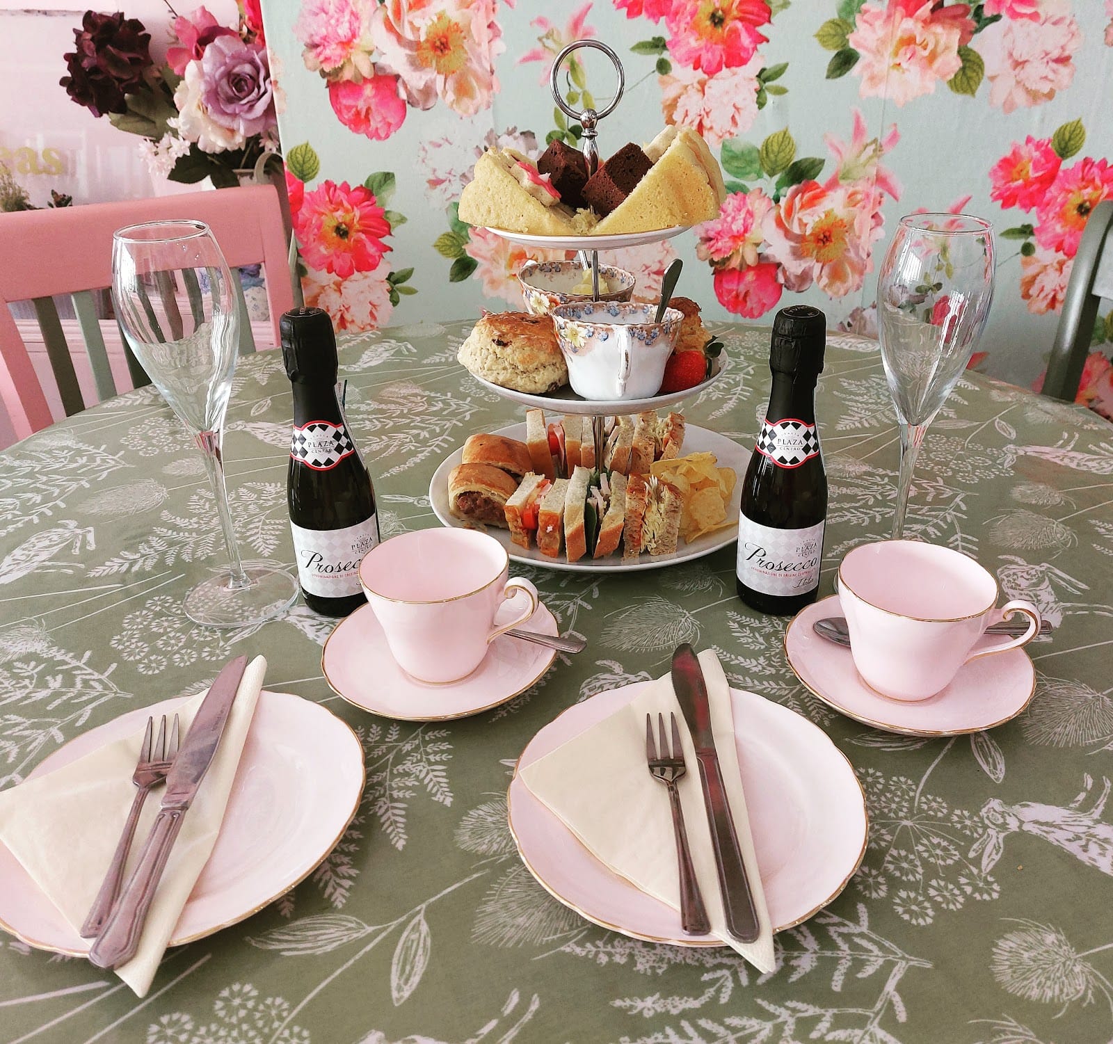 Vera Gs Cakes & Teas