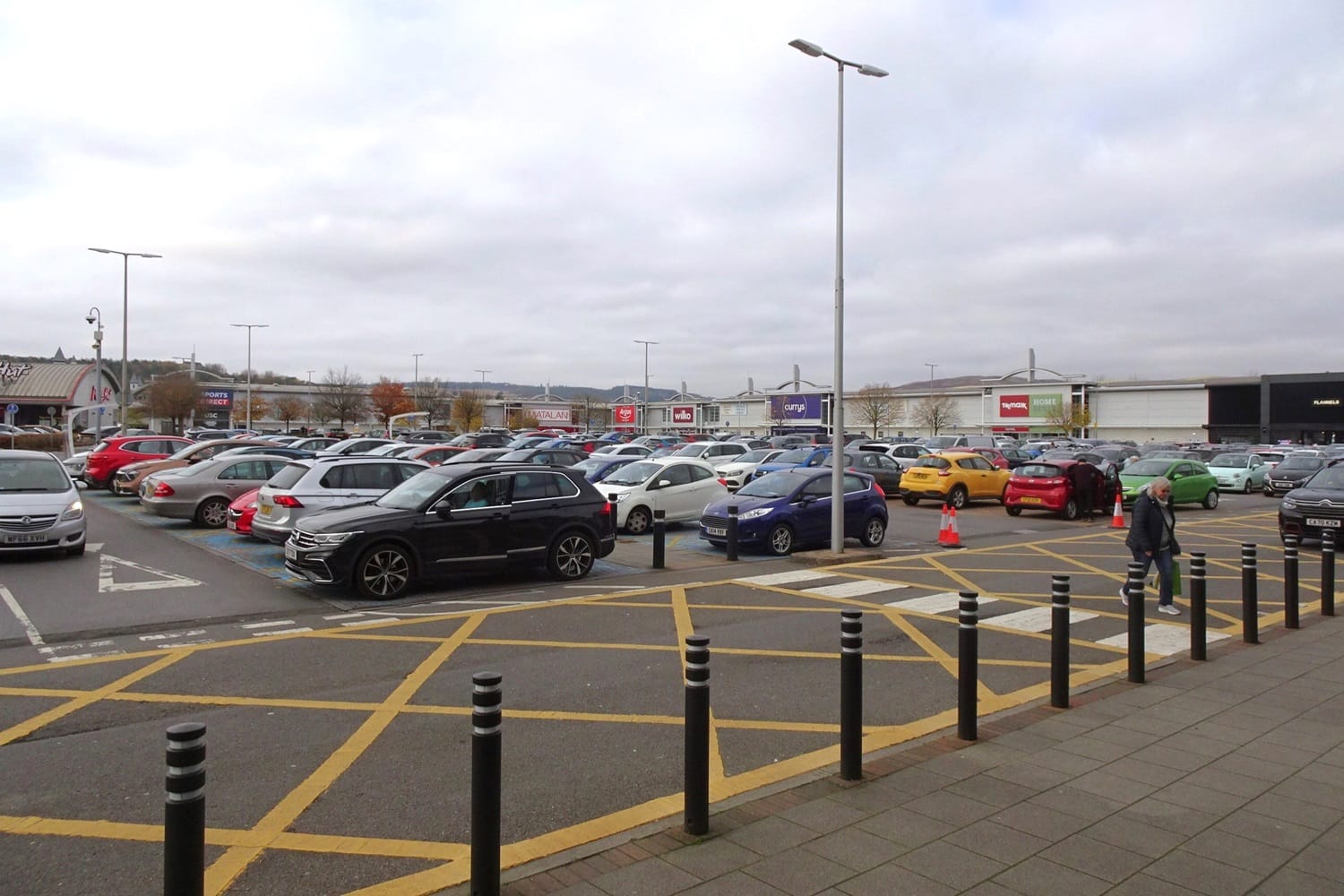 Marks & Spencer photo 2