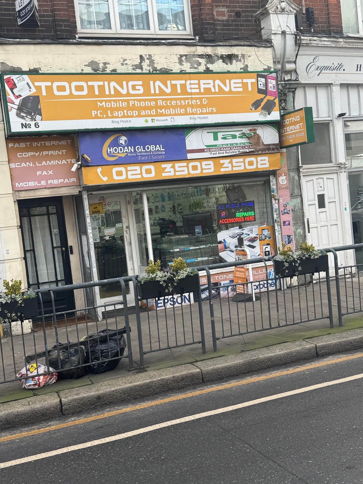 Tooting Internet Cafe
