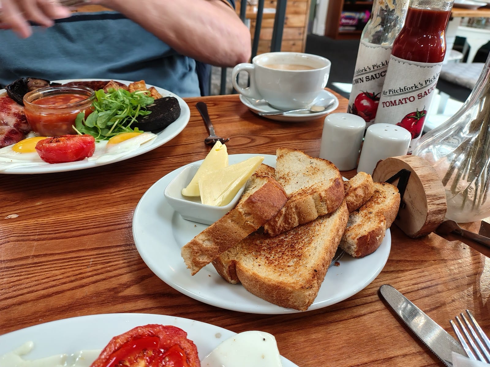Corner farm kitchen