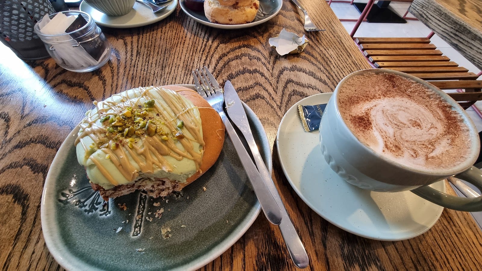 Yew Coffee Café