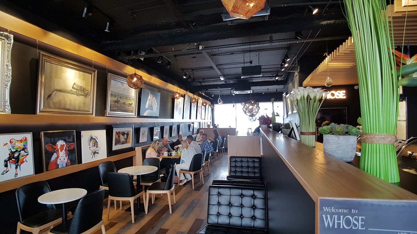Whose Art Café