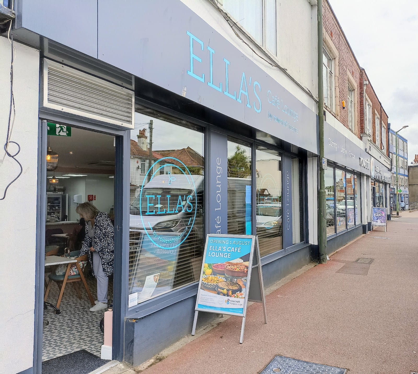 Ella's Cafe Lounge