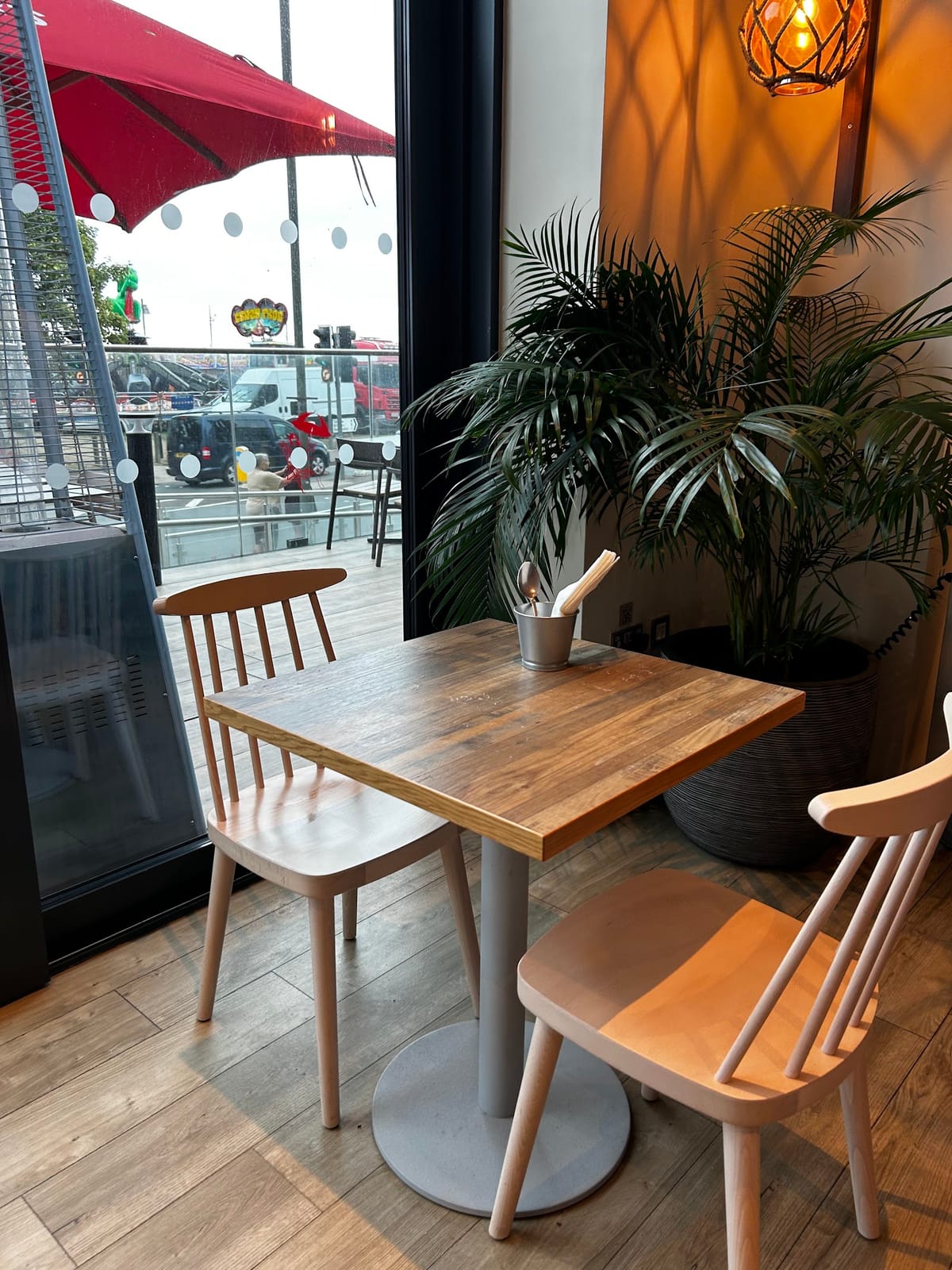 Deller's Café