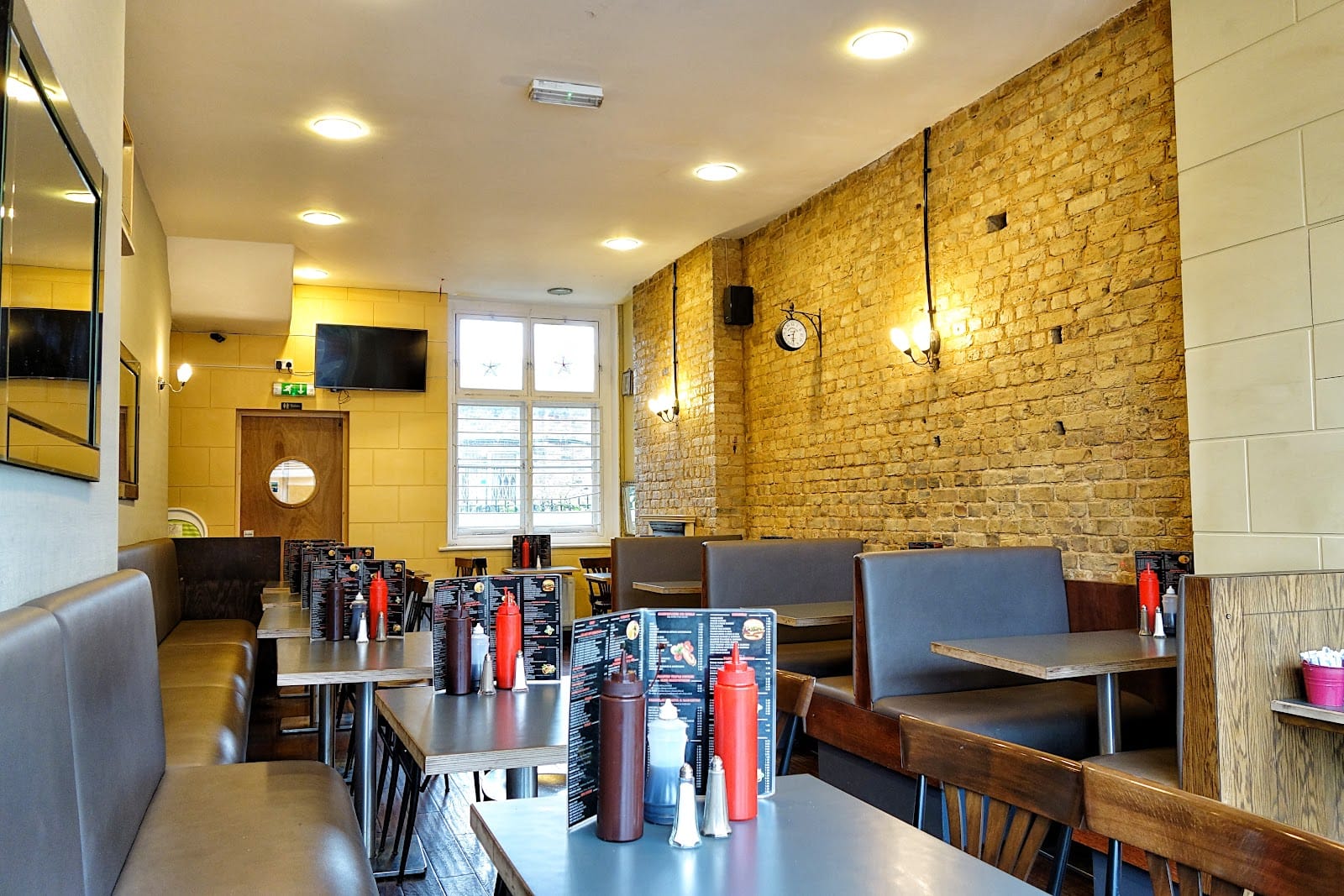 The Gourmet Cafe & Kebab