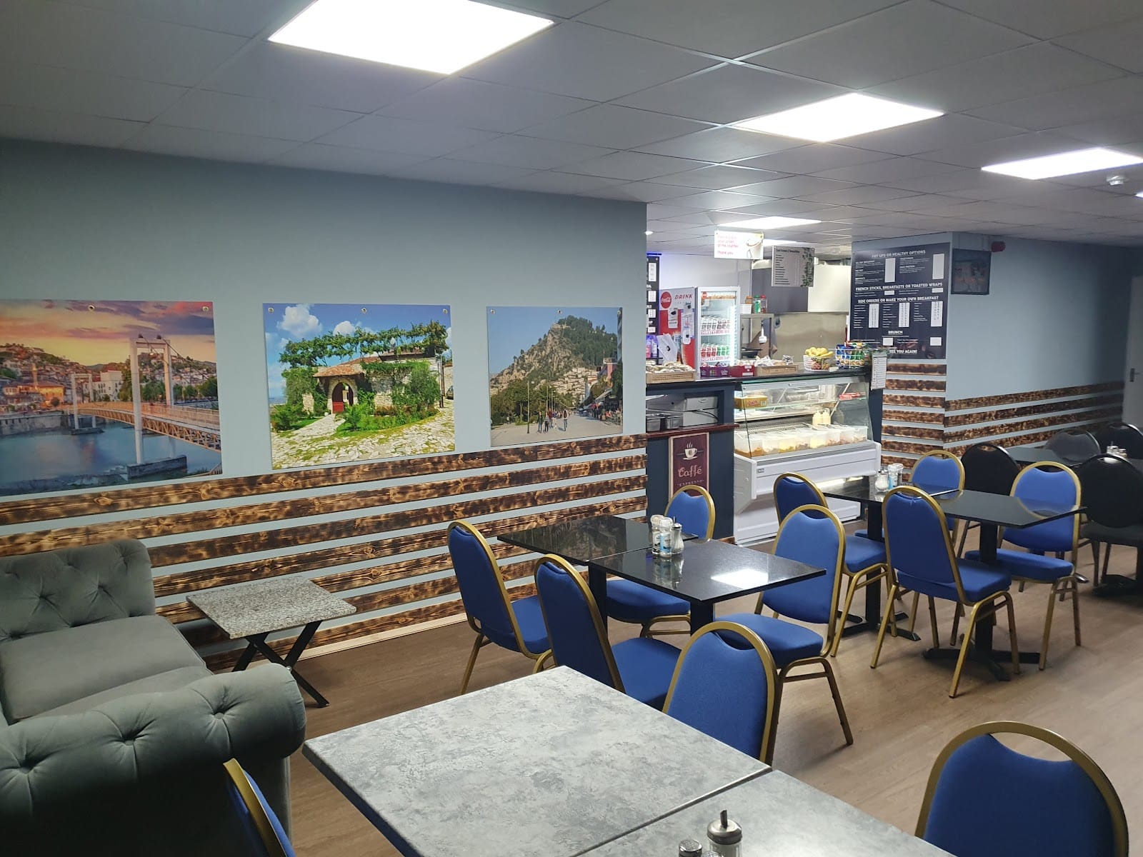 Tom's Cafe