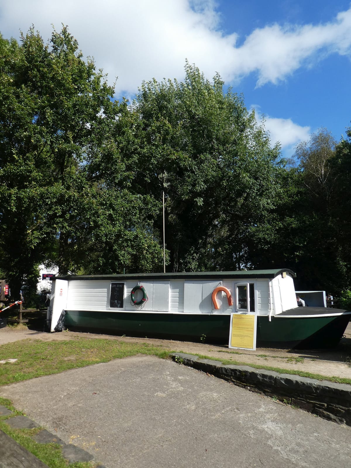 Pontymoile Basin photo 3