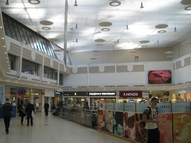 Railway cafe kingfisher shoping centre photo 4