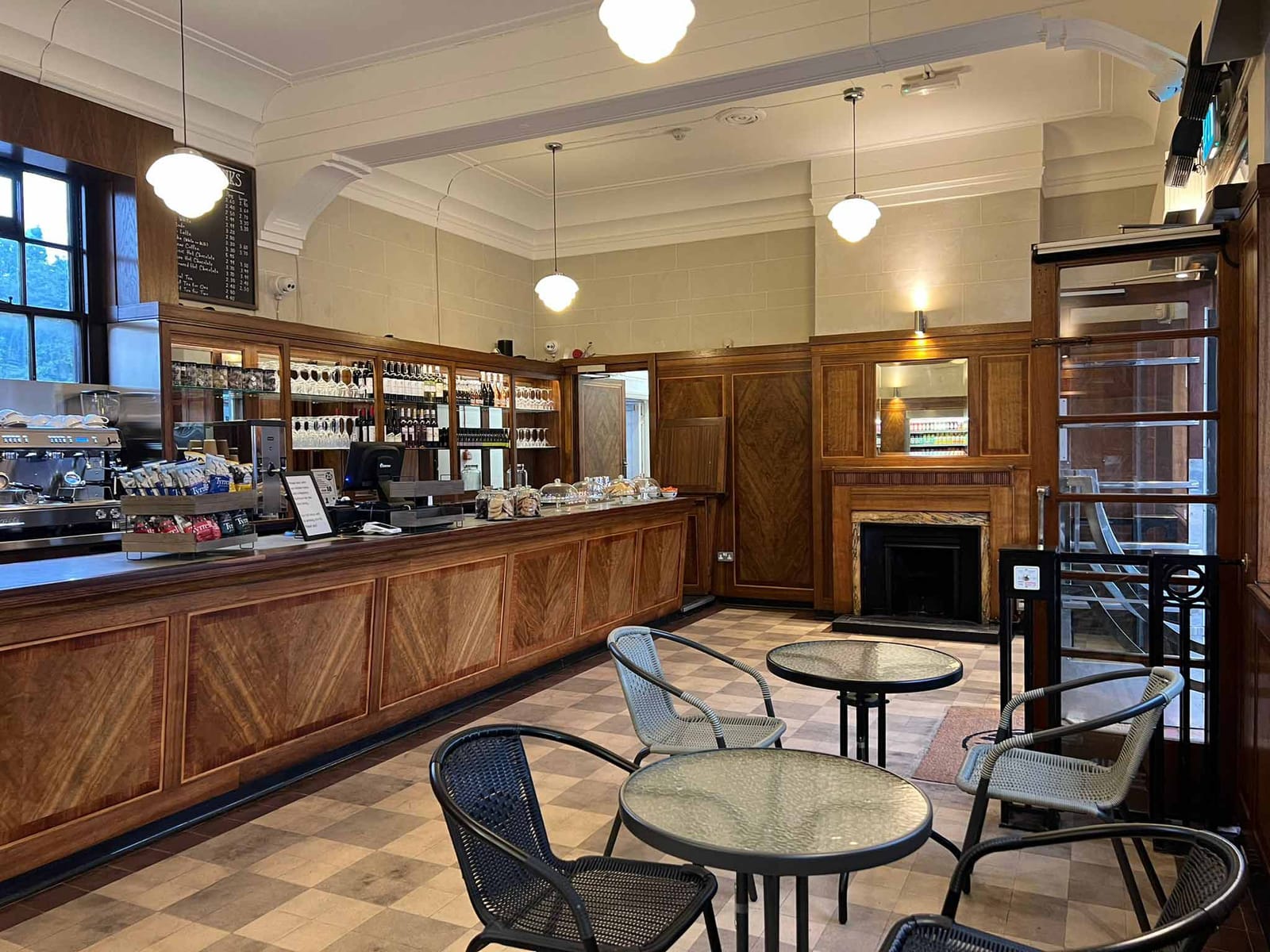 Centenary Lounge photo 8