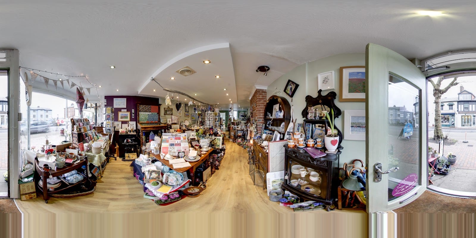 Zaven's Gallery, Gifts, Flowers & Coffee
