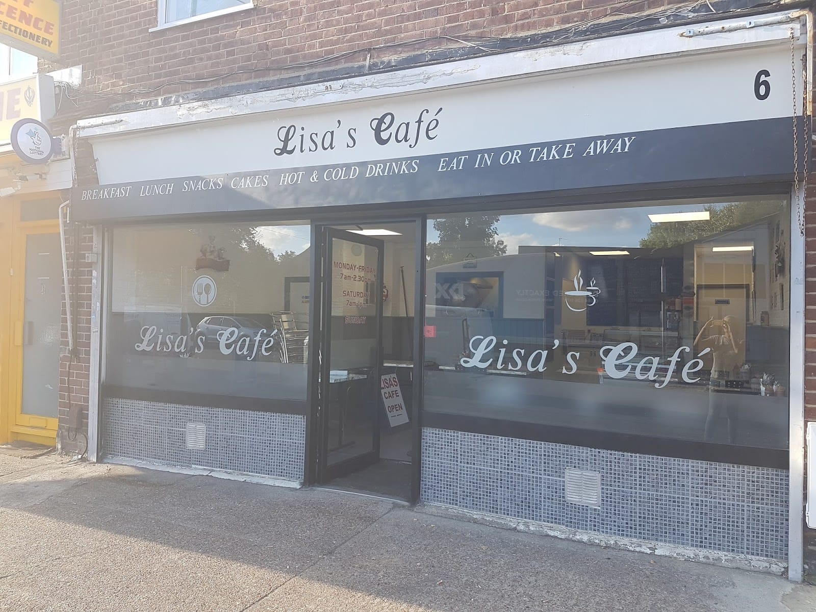 Sandy's Cafe