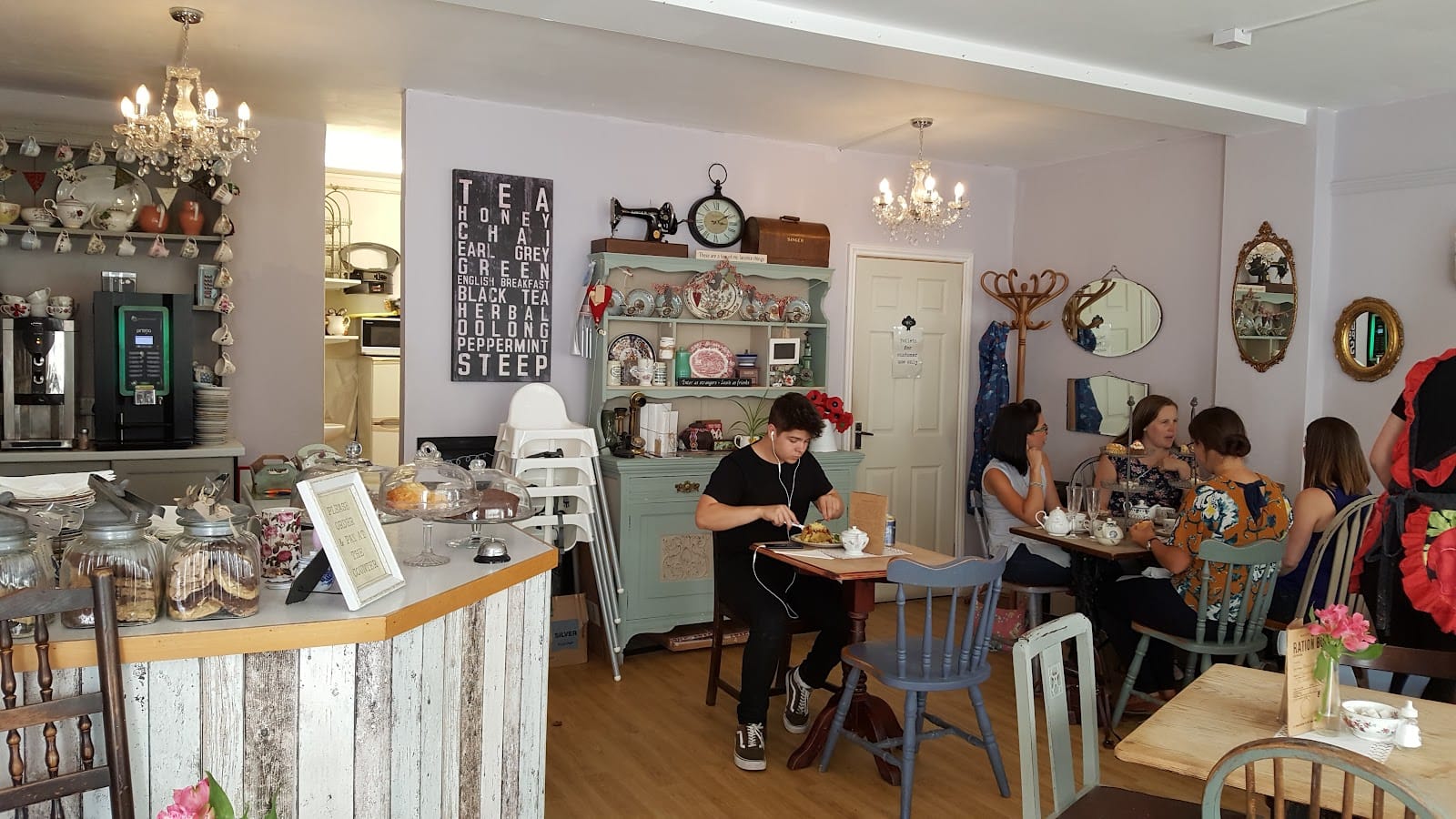 Poppy's Vintage Tea Room