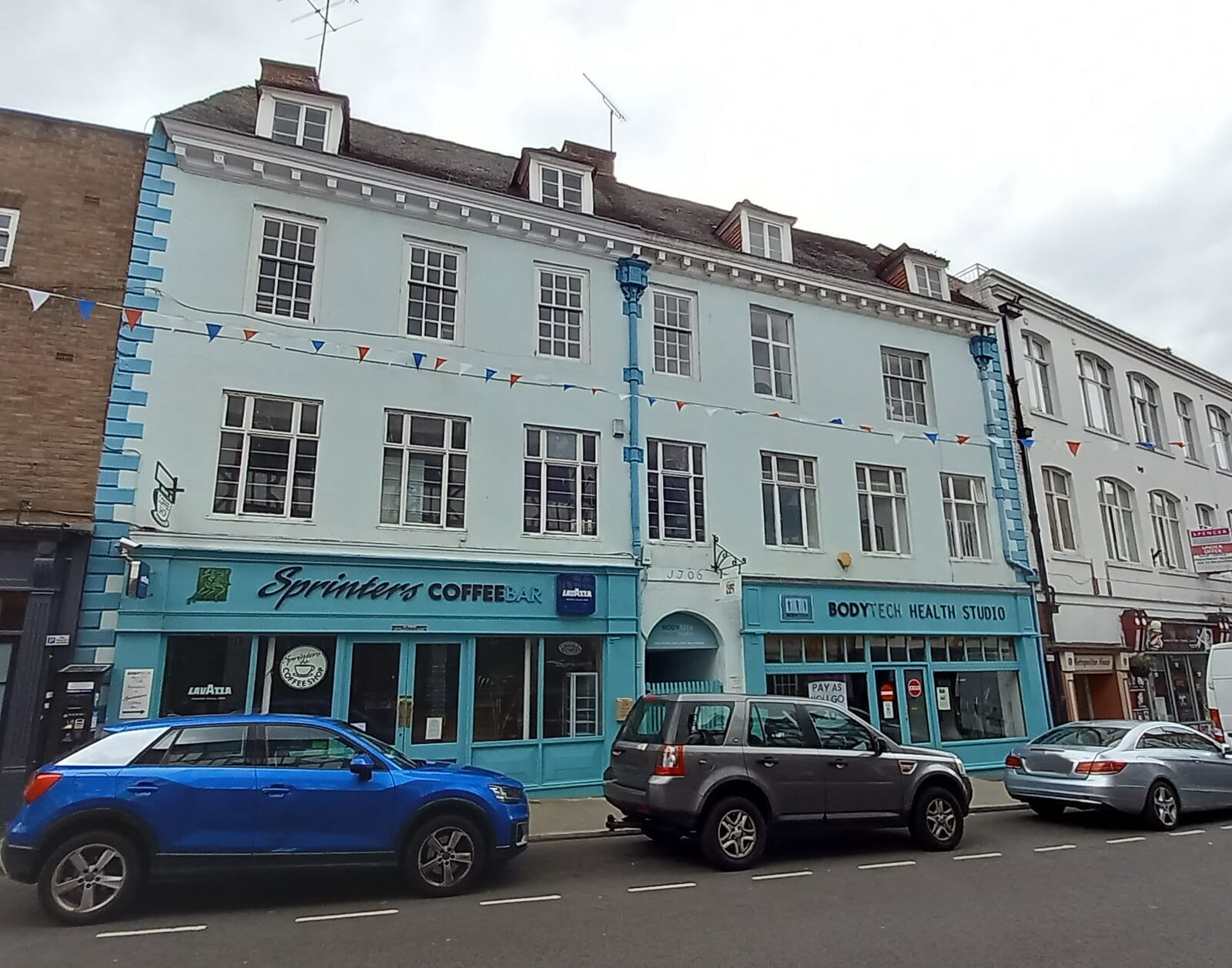 Darwins Town photo 5