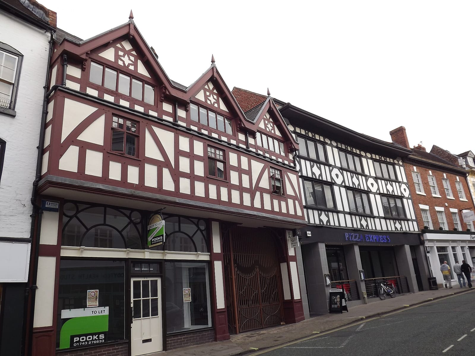 Darwins Town photo 3