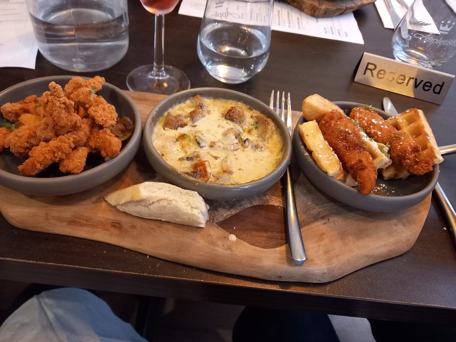 Hideaway Cafe Bistro & Bar