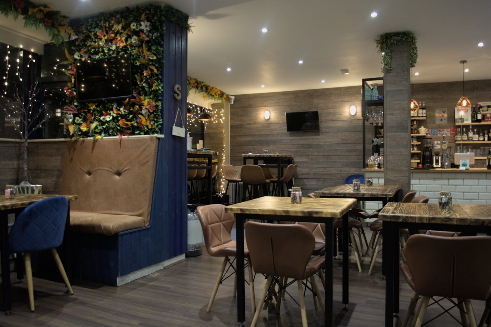 Season Coffee, Bar & Kitchen photo 5