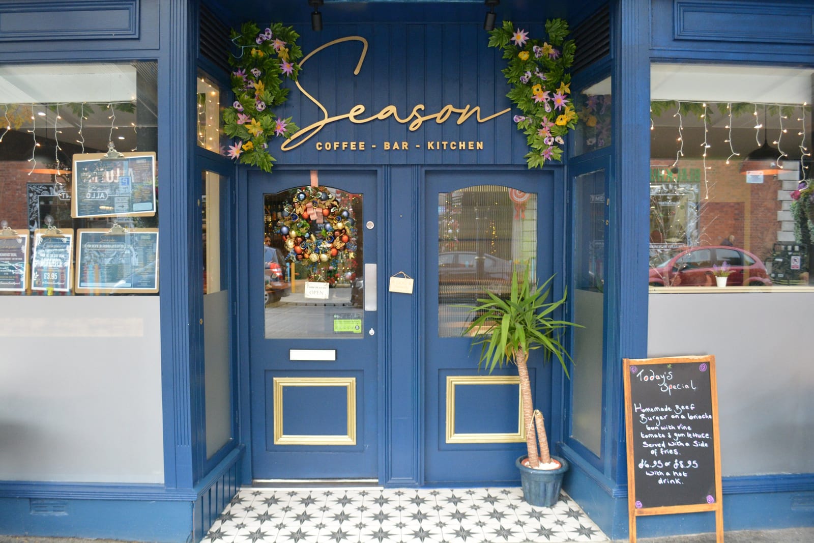 Season Coffee, Bar & Kitchen photo 2