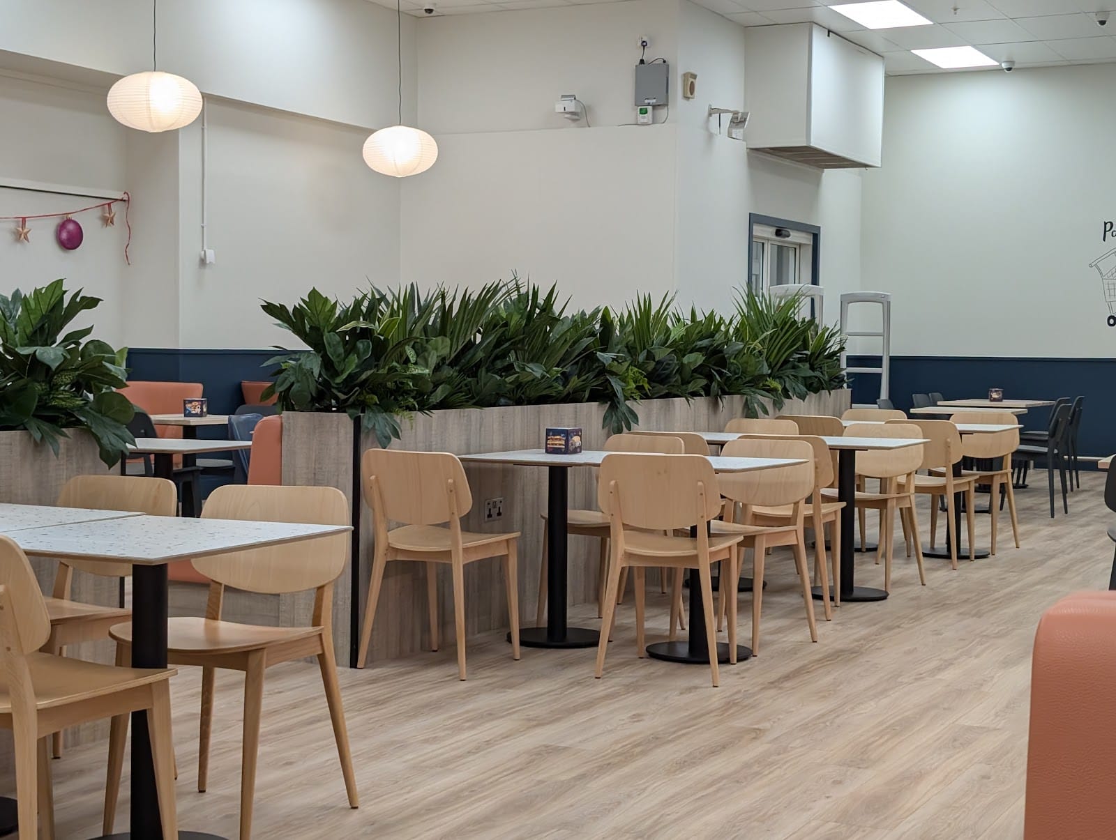 Tesco Extra Cafe
