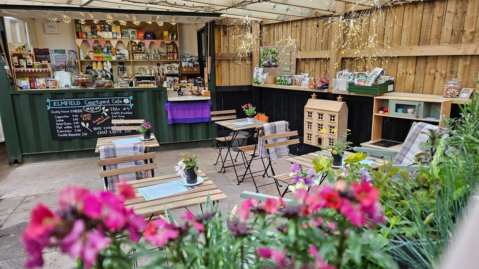 Elmfield Courtyard Cafe
