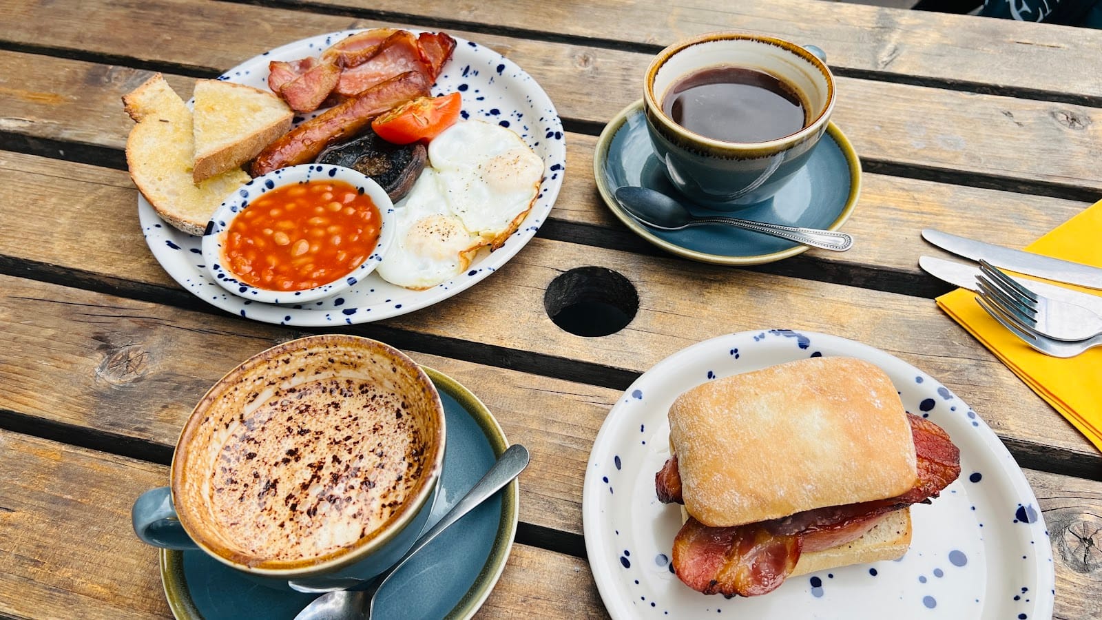 Yard Cafe & Kitchen
