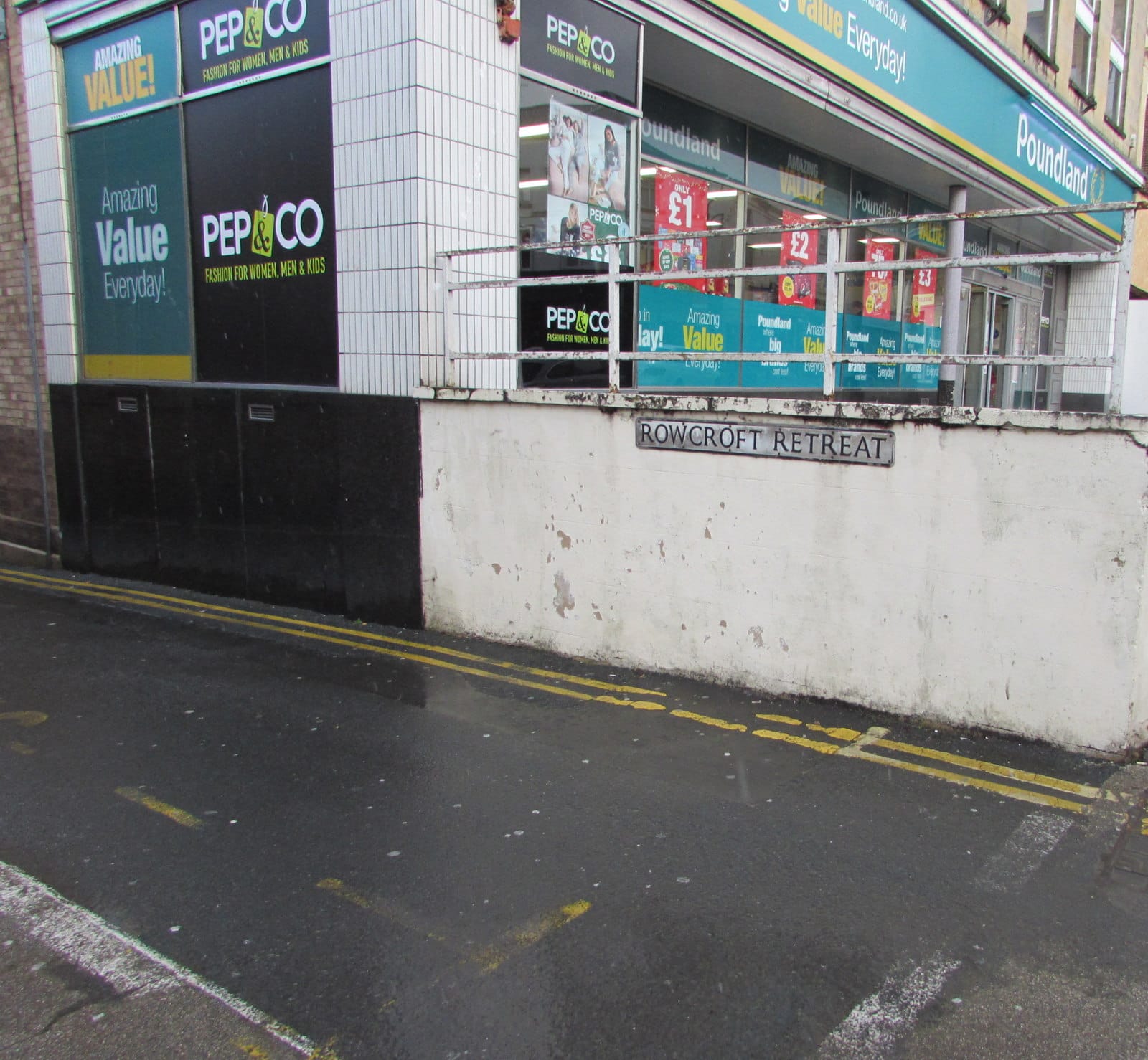 Starbucks Stroud - King St photo 4