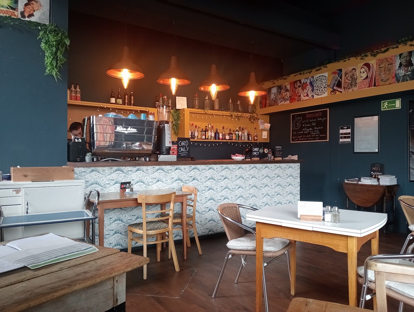 Central Bar & Kitchen