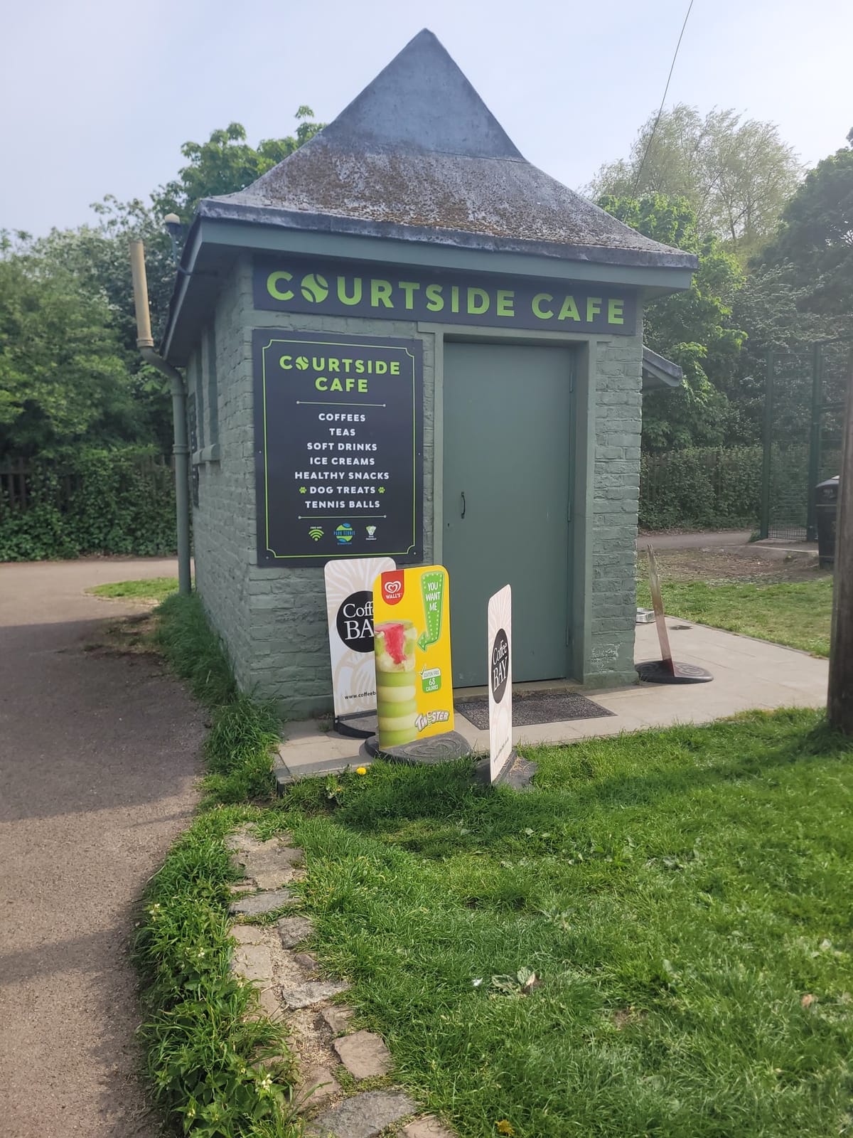 Courtside Cafe