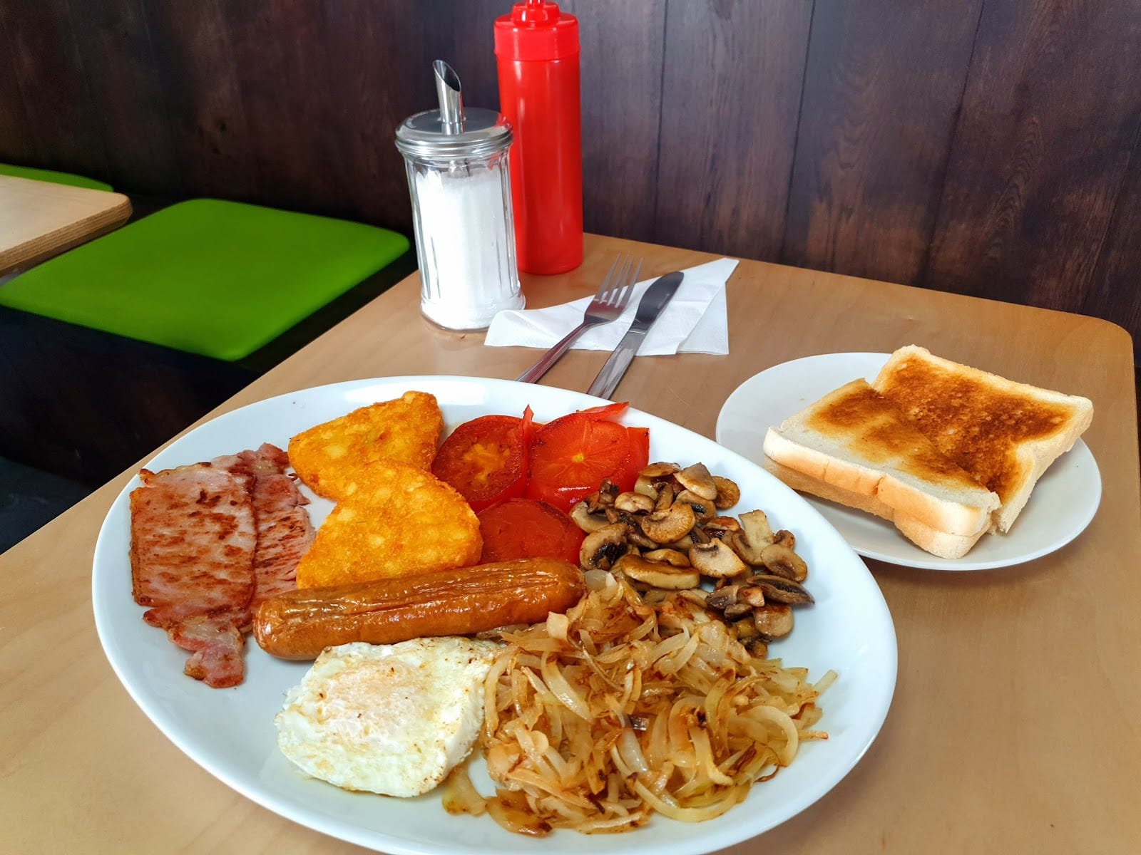 Ibby's Snack Bar
