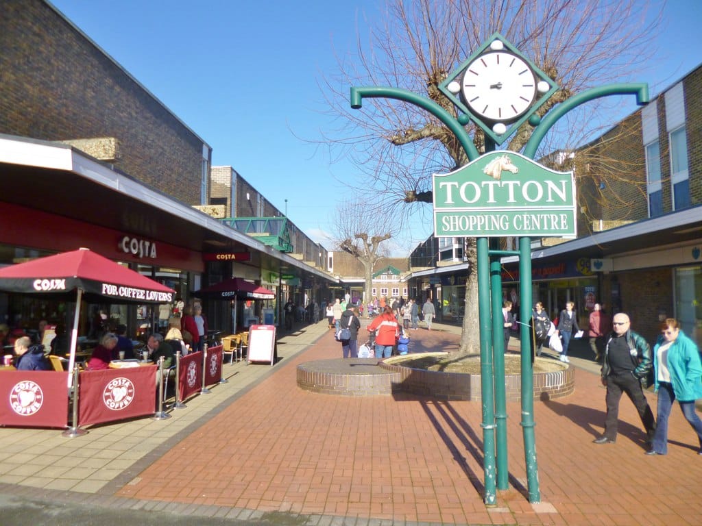 Cafe Aroma Totton photo 3