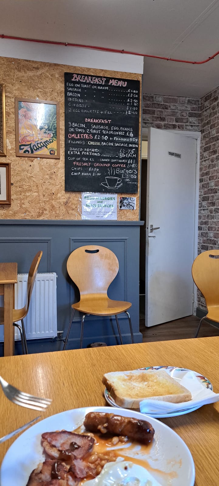 VICTORIA CAFE