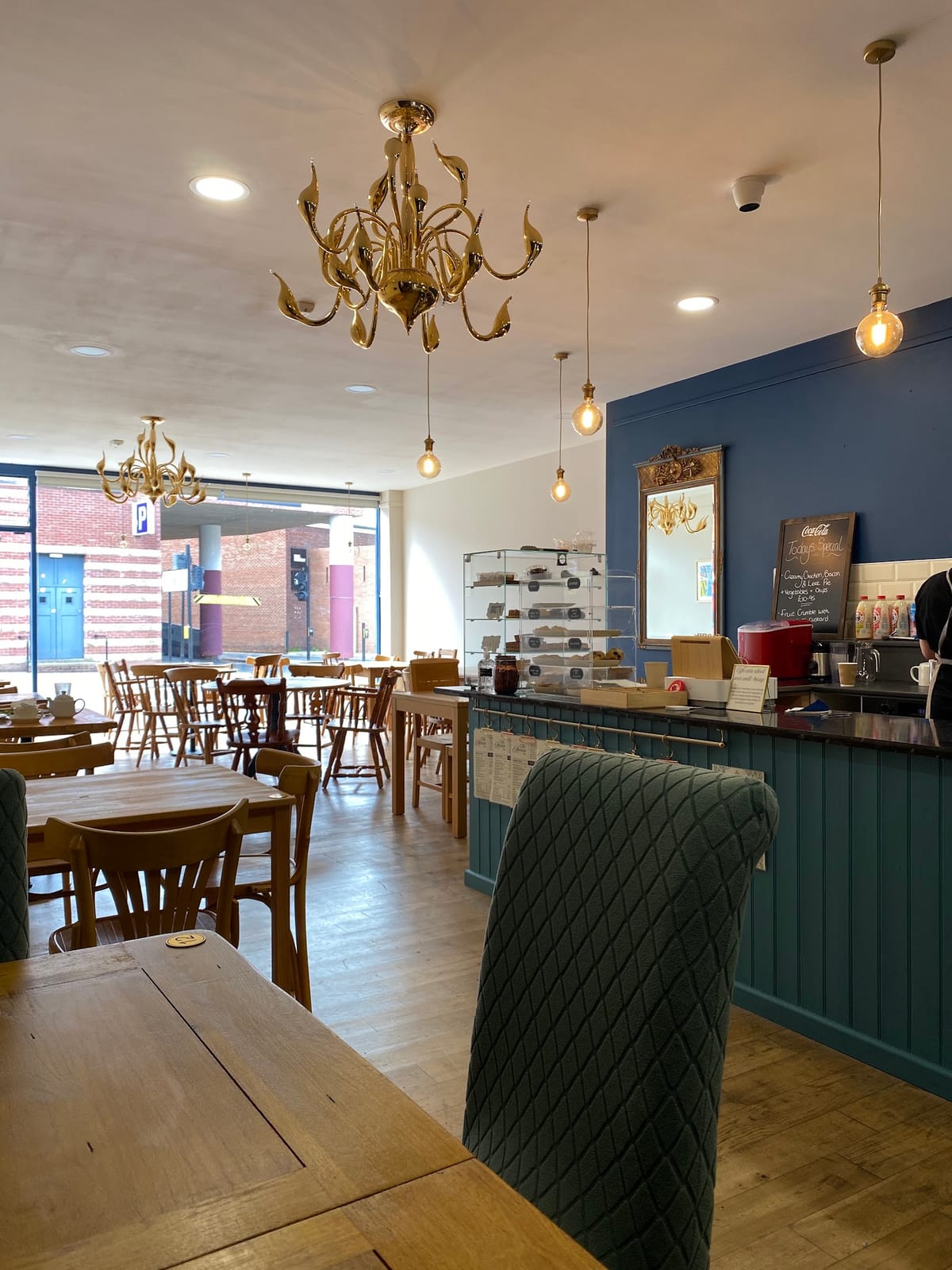 The Avenue Cafe